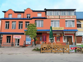 Monte-Kristo Hotel, Kam'yanets'-Podil's'kyi